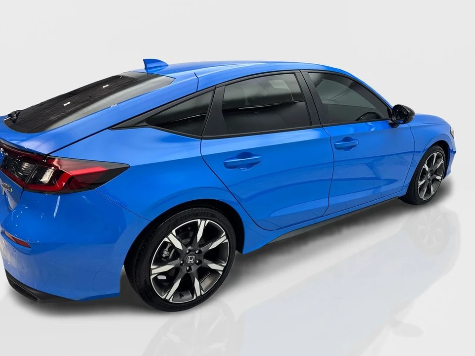 2025 Honda Civic 11th Gen - Image 13 of 31