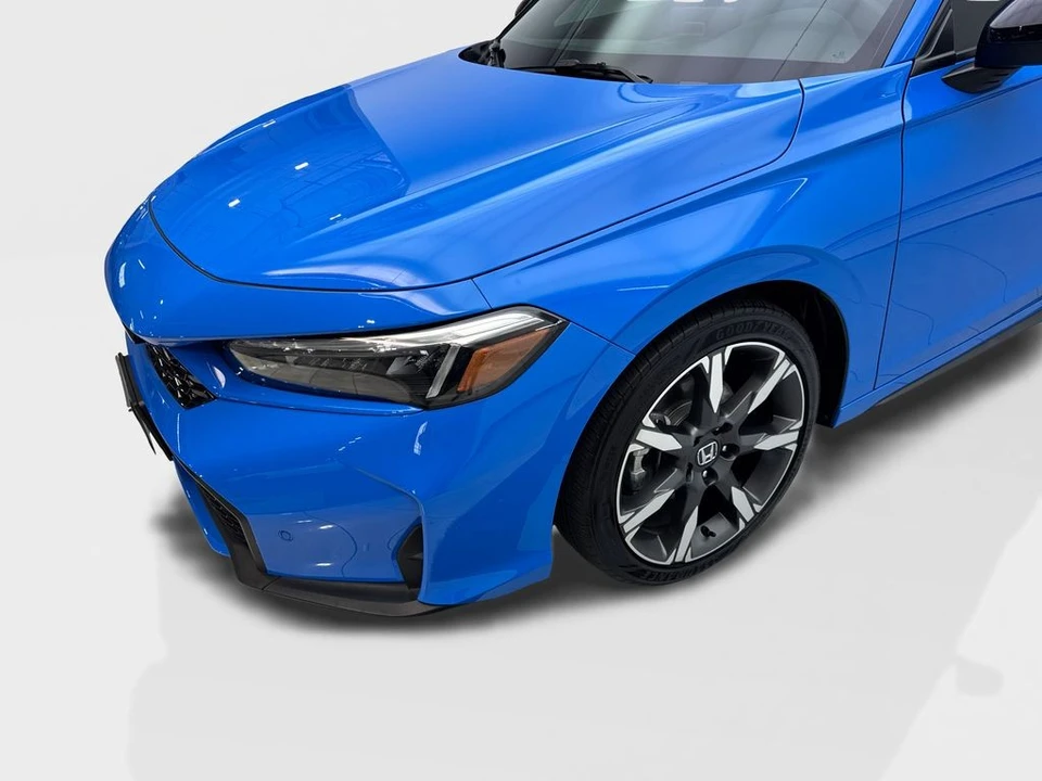 2025 Honda Civic 11th Gen - Image 18 of 31