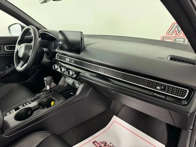 2025 Honda Civic 11th Gen - Image 12 of 21