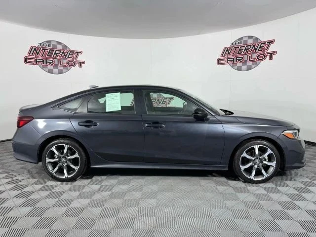 2025 Honda Civic 11th Gen - Image 8 of 12