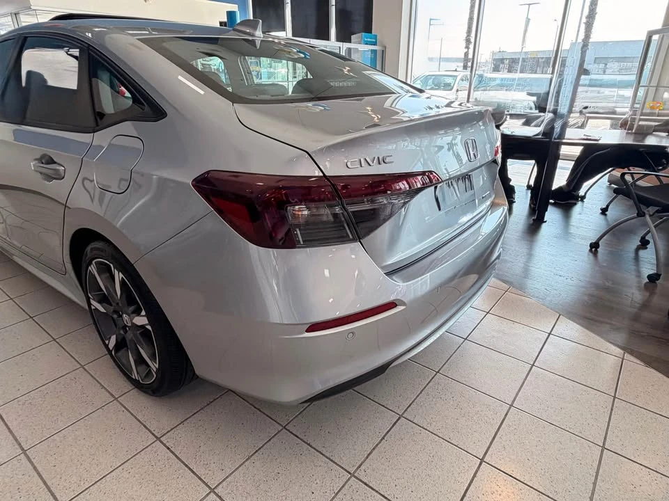 2025 Honda Civic 11th Gen - Image 3 of 7