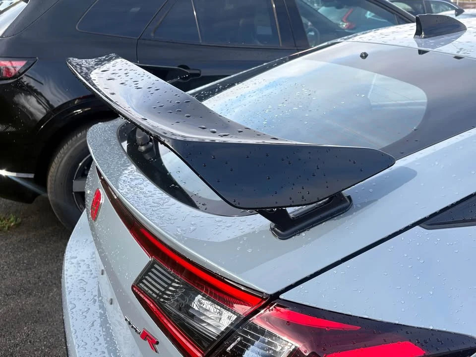 2025 Honda FL5 Civic Type R - Image 10 of 19