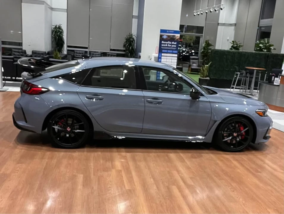 2025 Honda FL5 Civic Type R - Image 5 of 10