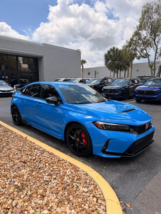 2025 Honda FL5 Civic Type R - Image 3 of 11