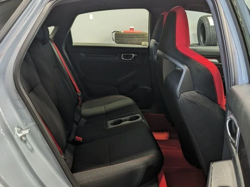 2025 Honda FL5 Civic Type R - Image 17 of 20