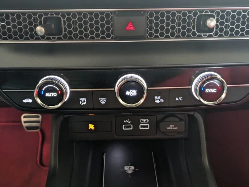 2025 Honda FL5 Civic Type R - Image 10 of 20
