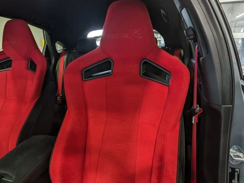 2025 Honda FL5 Civic Type R - Image 14 of 20