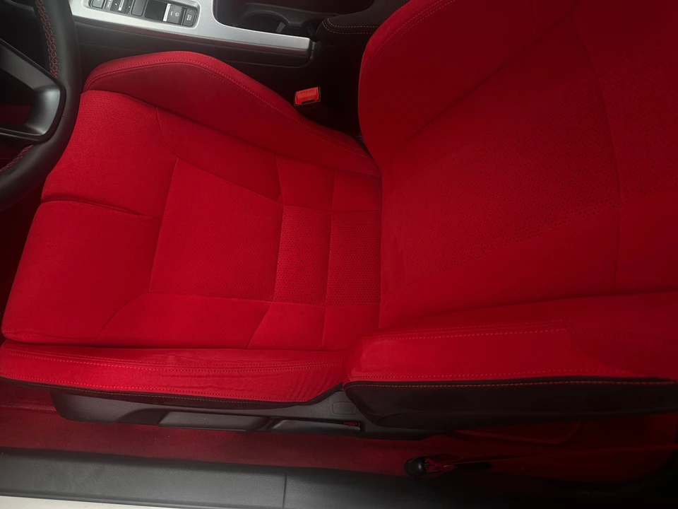 2025 Honda FL5 Civic Type R - Image 19 of 31