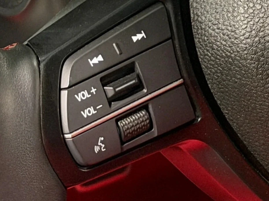2025 Honda FL5 Civic Type R - Image 13 of 31