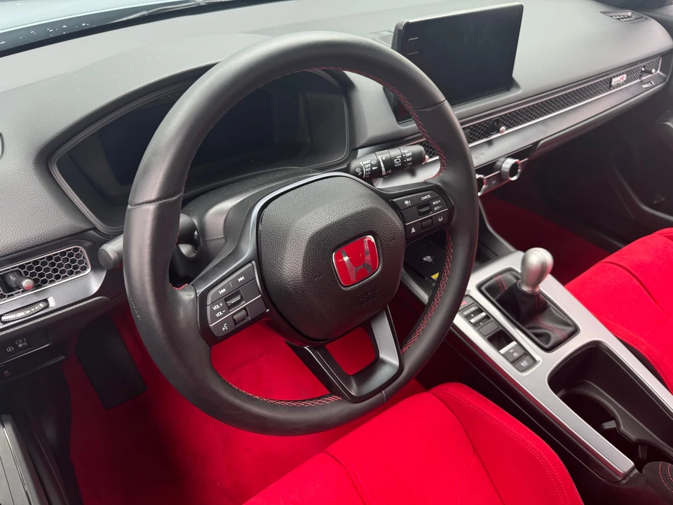 2025 Honda FL5 Civic Type R - Image 5 of 31