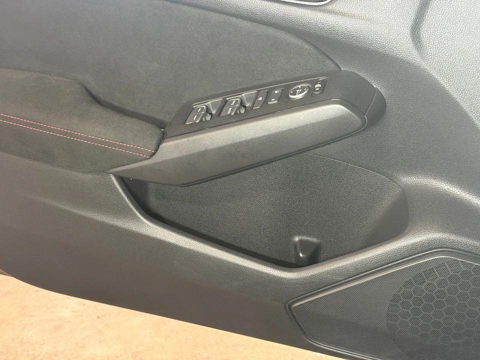 2025 Honda FL5 Civic Type R - Image 19 of 31