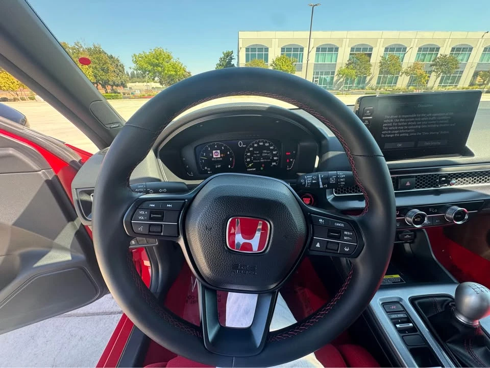 2025 Honda FL5 Civic Type R - Image 15 of 16