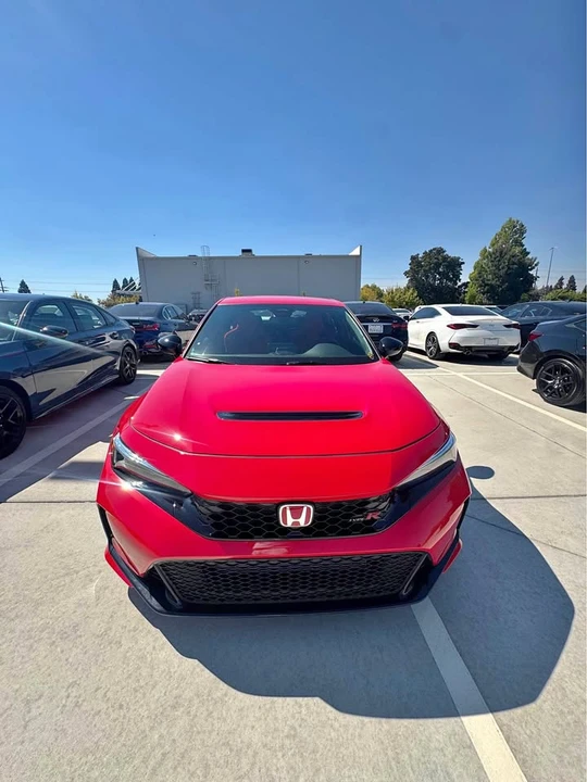 2025 Honda FL5 Civic Type R - Image 1 of 16