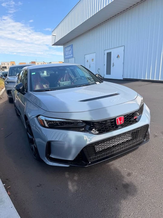 2025 Honda FL5 Civic Type R - Image 2 of 6