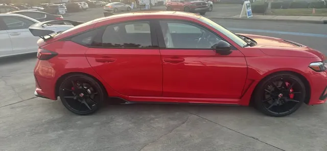 2025 Honda FL5 Civic Type R - Image 4 of 6