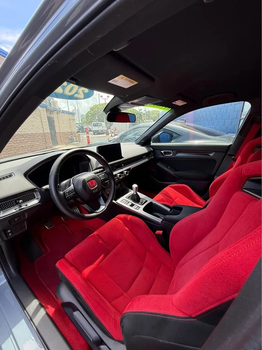 2025 Honda FL5 Civic Type R - Image 8 of 20