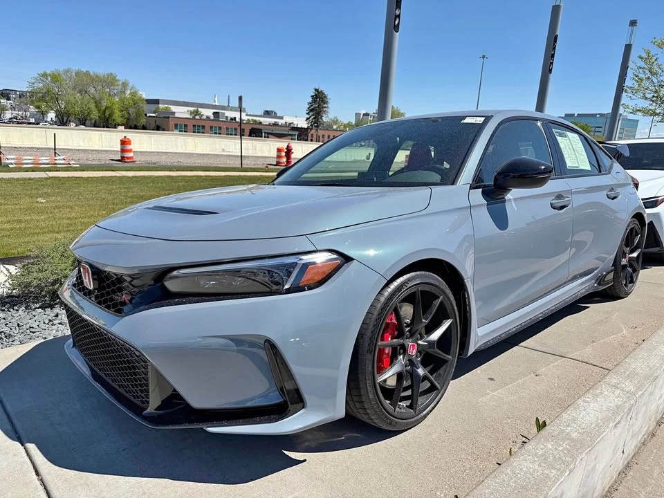 2025 Honda FL5 Civic Type R - Image 1 of 15