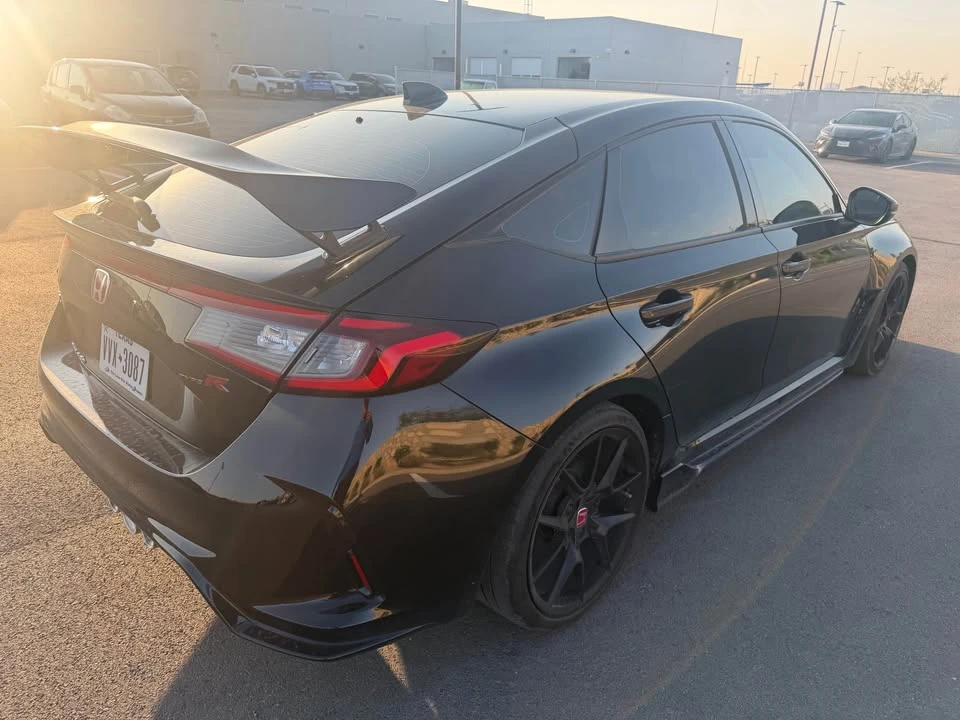 2025 Honda FL5 Civic Type R - Image 4 of 9
