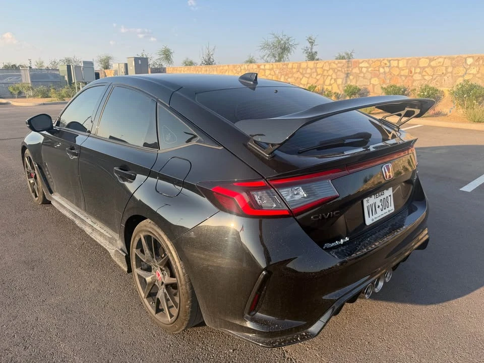 2025 Honda FL5 Civic Type R - Image 6 of 9