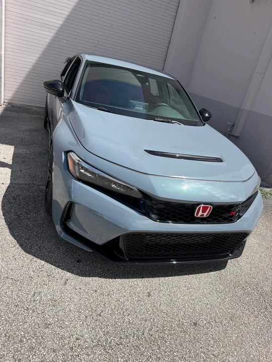 2025 Honda FL5 Civic Type R - Image 14 of 19