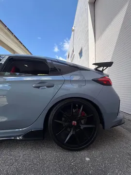 2025 Honda FL5 Civic Type R - Image 2 of 19