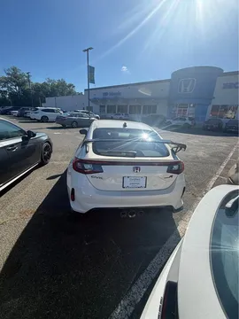 2025 Honda FL5 Civic Type R - Image 2 of 4