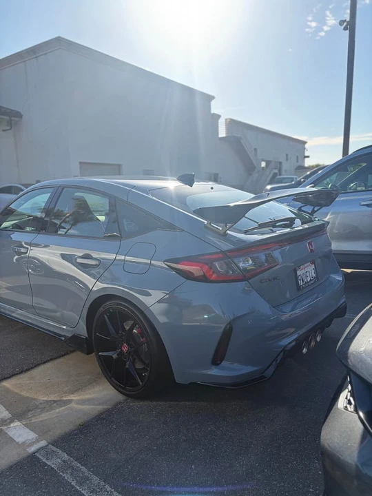2025 Honda FL5 Civic Type R - Image 6 of 12