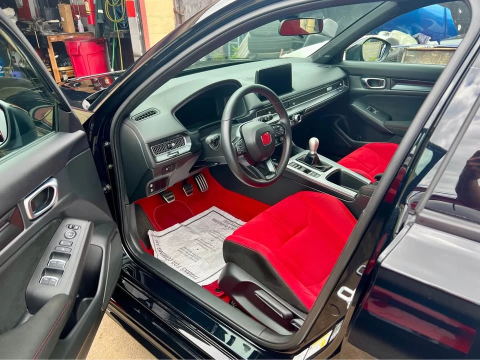 2025 Honda FL5 Civic Type R - Image 9 of 11