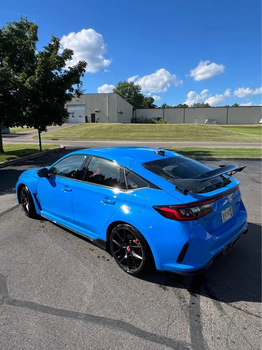 2025 Honda FL5 Civic Type R - Image 10 of 10