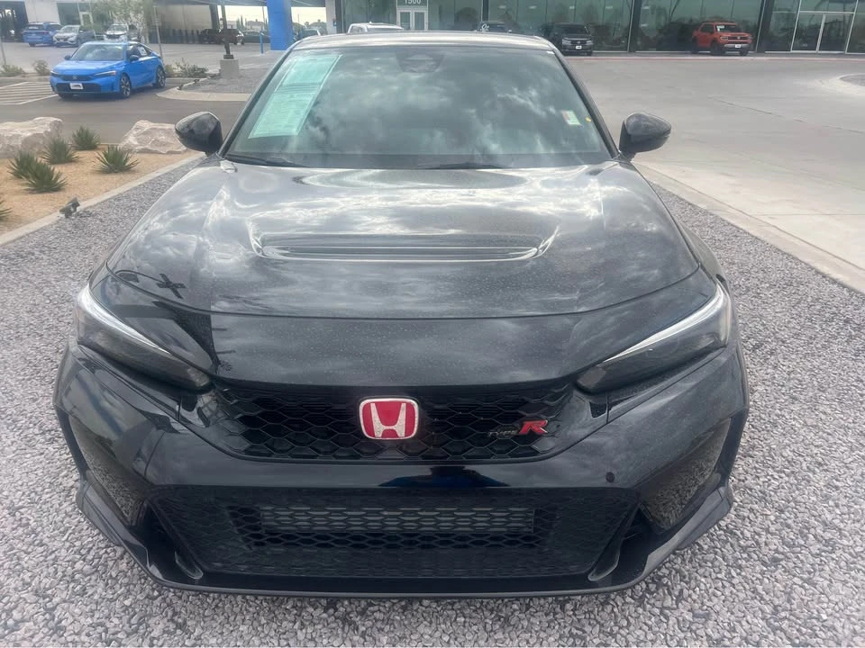 2025 Honda FL5 Civic Type R - Image 8 of 12
