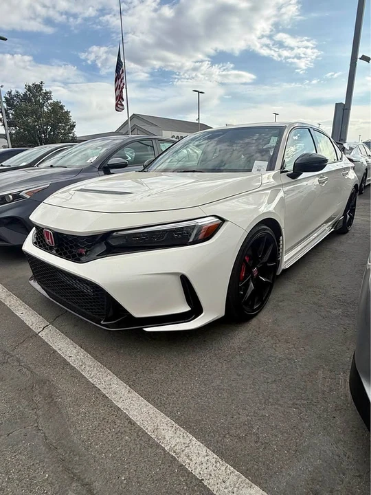 2025 Honda FL5 Civic Type R - Image 1 of 16