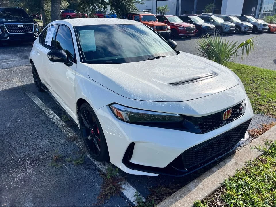2025 Honda FL5 Civic Type R - Image 3 of 7