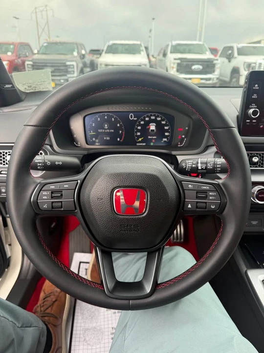 2025 Honda FL5 Civic Type R - Image 14 of 16