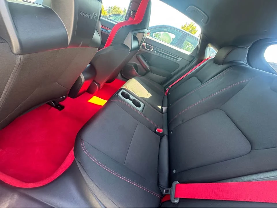 2025 Honda FL5 Civic Type R - Image 9 of 16