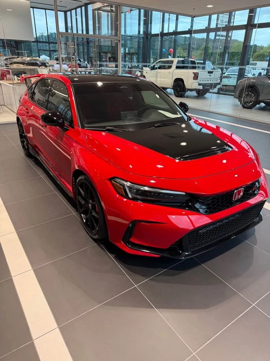 2025 Honda FL5 Civic Type R - Image 4 of 13