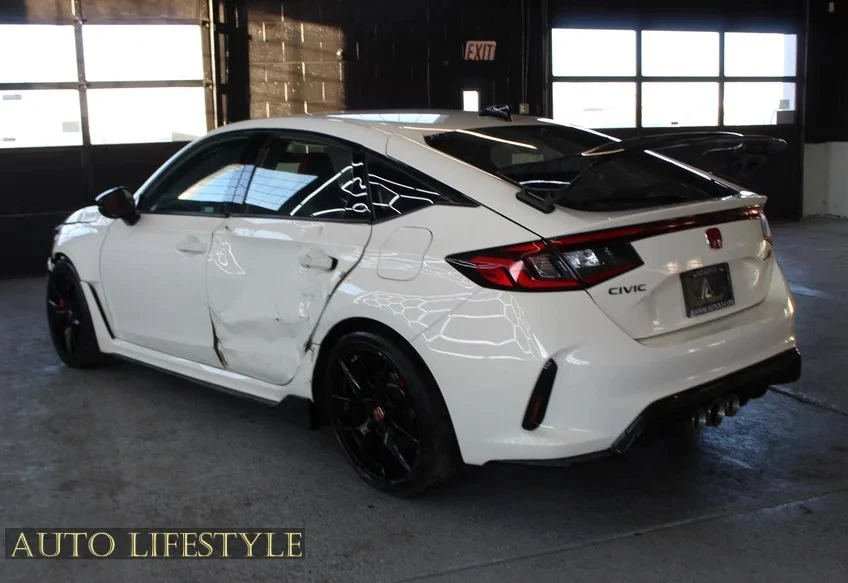 2025 Honda FL5 Civic Type R - Image 8 of 21