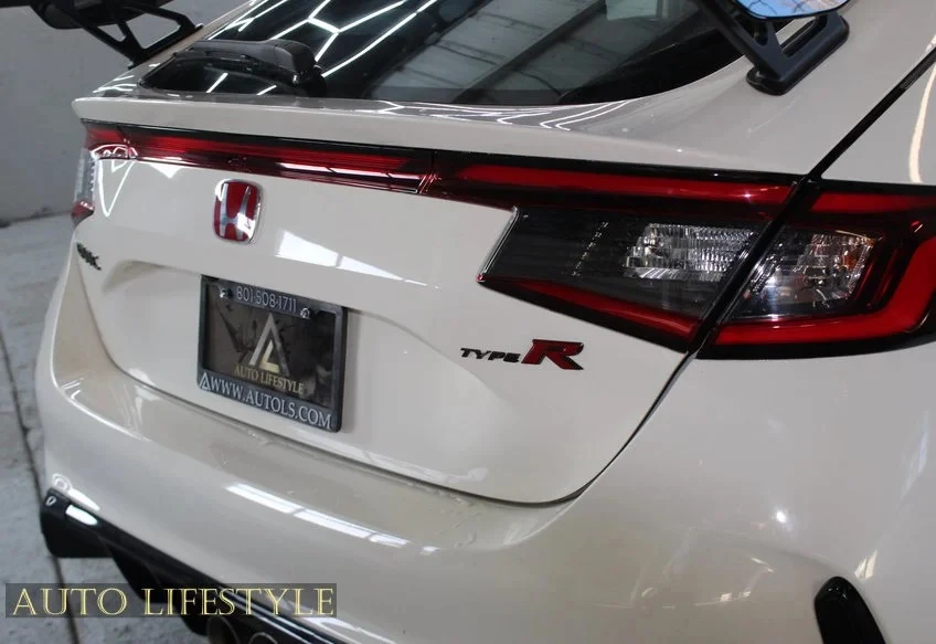 2025 Honda FL5 Civic Type R - Image 20 of 21