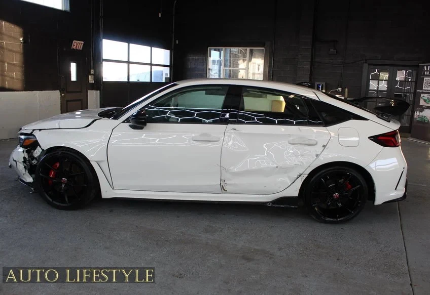2025 Honda FL5 Civic Type R - Image 9 of 21