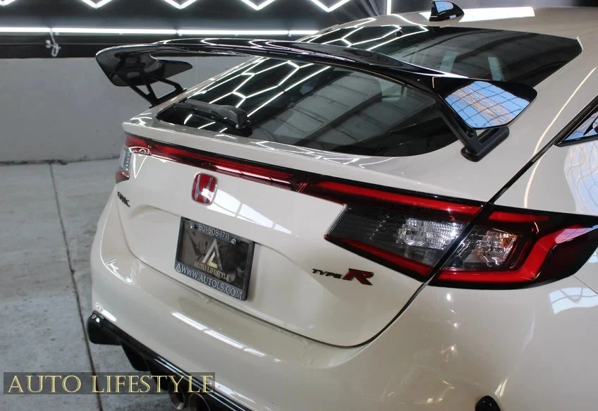 2025 Honda FL5 Civic Type R - Image 15 of 21