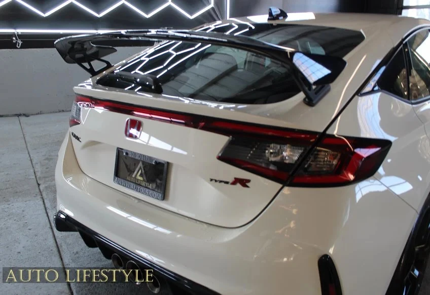 2025 Honda FL5 Civic Type R - Image 12 of 21