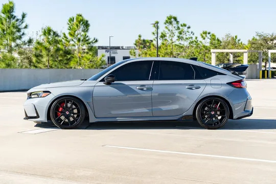 2025 Honda FL5 Civic Type R - Image 3 of 31