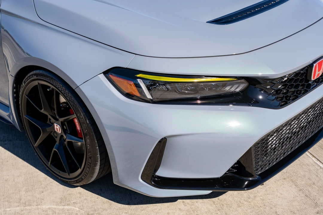 2025 Honda FL5 Civic Type R - Image 28 of 31