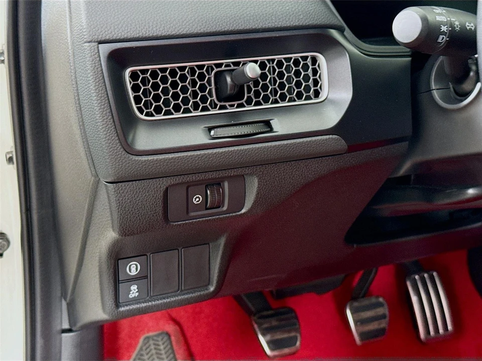 2025 Honda FL5 Civic Type R - Image 10 of 21