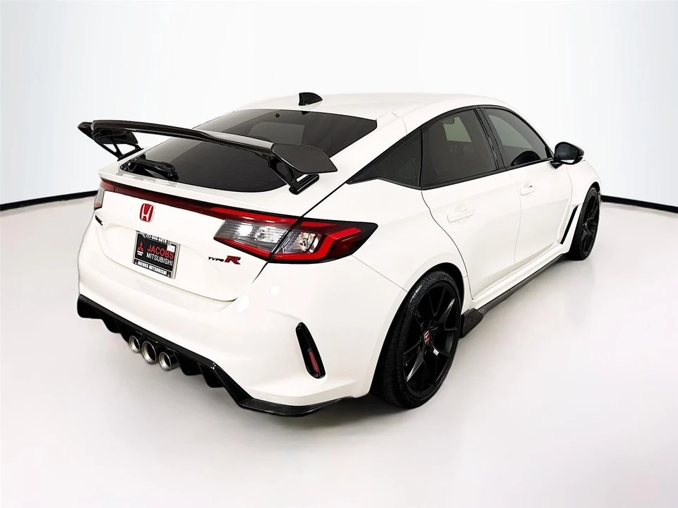 2025 Honda FL5 Civic Type R - Image 7 of 21