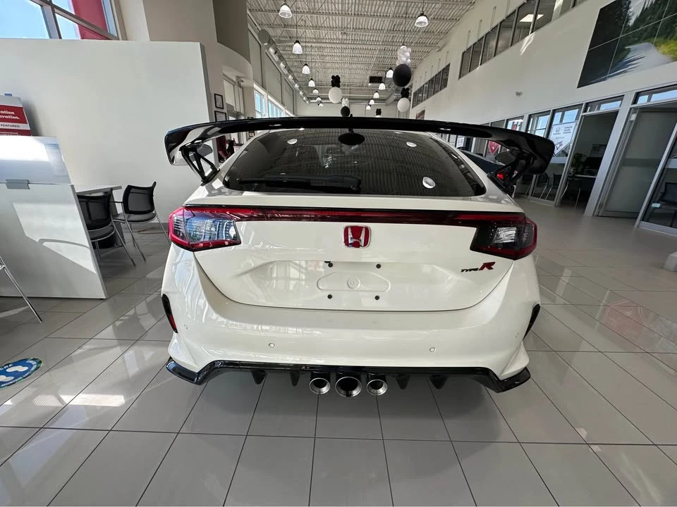 2025 Honda FL5 Civic Type R - Image 3 of 8