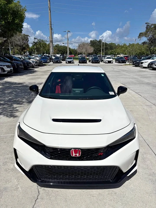 2025 Honda FL5 Civic Type R - Image 1 of 15