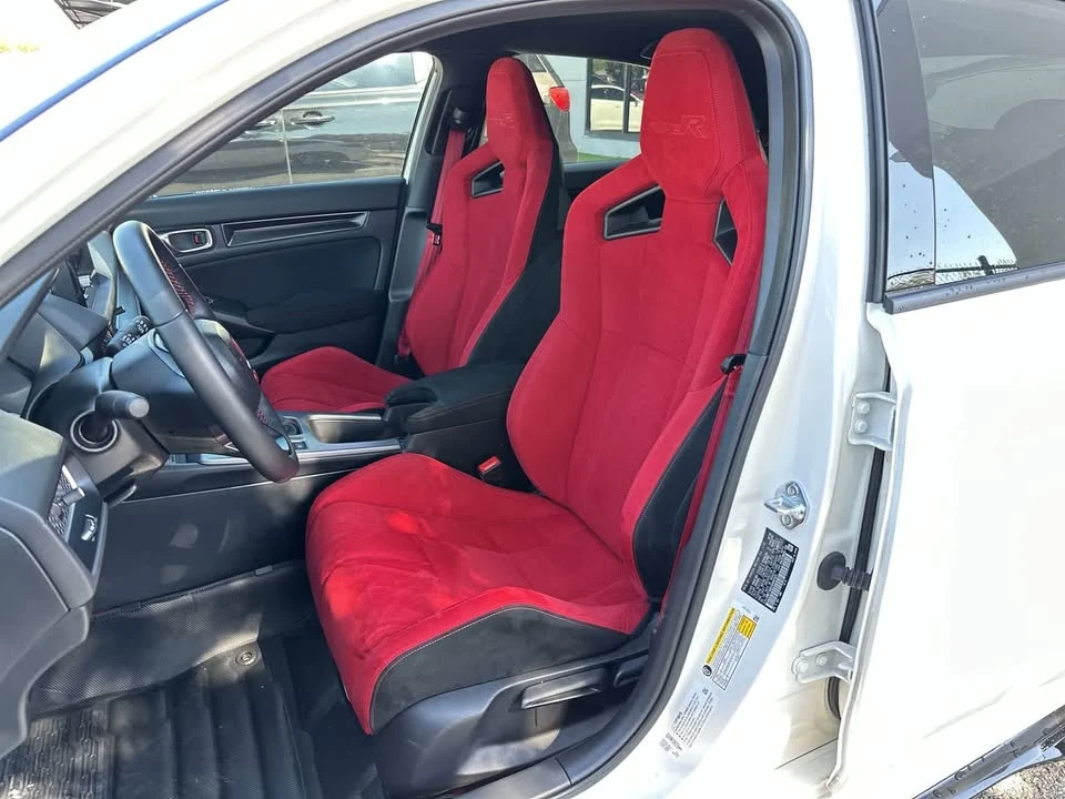 2025 Honda FL5 Civic Type R - Image 7 of 8