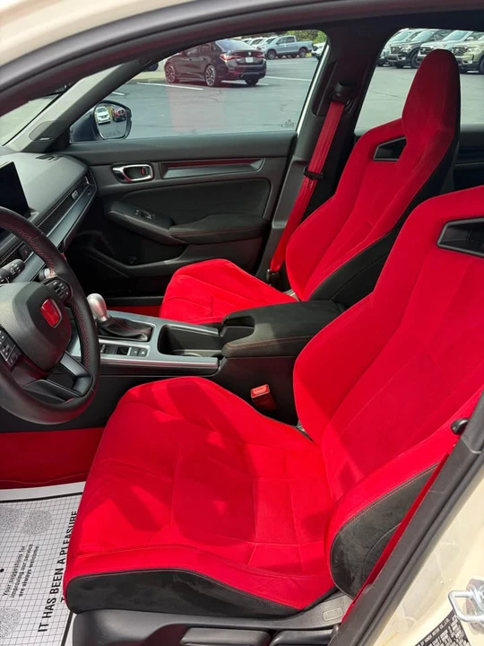 2025 Honda FL5 Civic Type R - Image 5 of 9