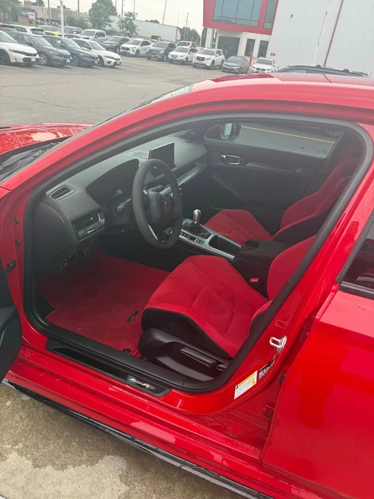 2025 Honda FL5 Civic Type R - Image 4 of 6