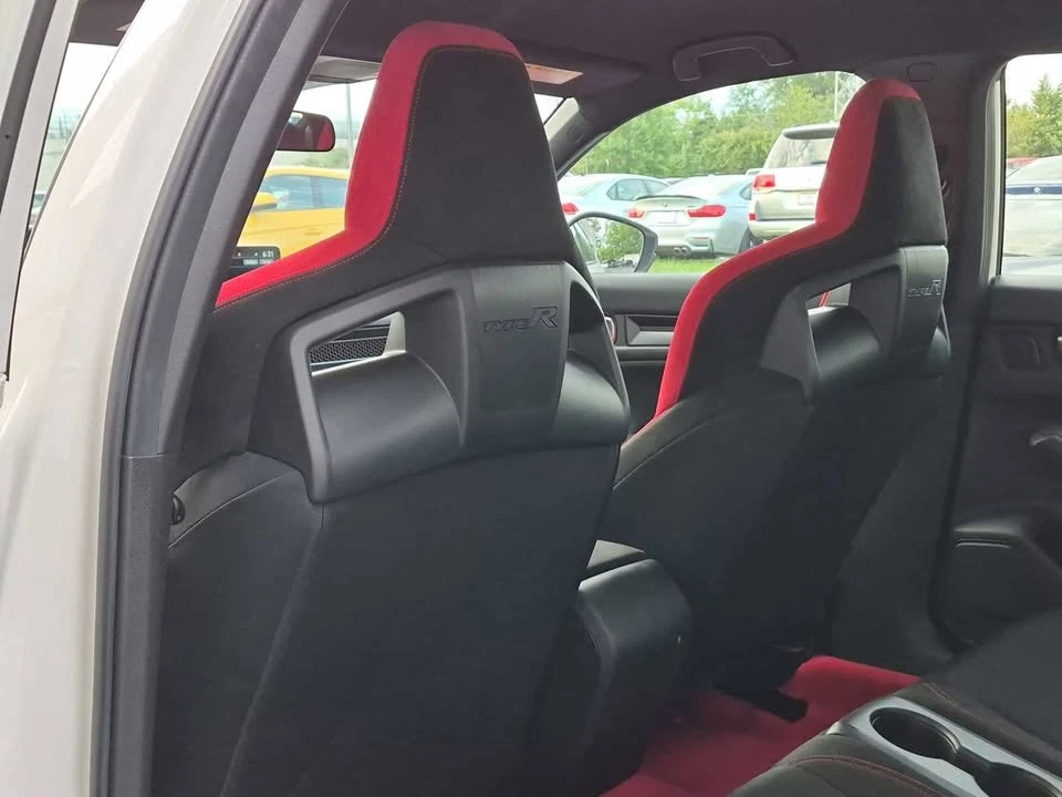 2025 Honda FL5 Civic Type R - Image 16 of 16